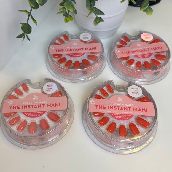 Olive & June The Instant Mani Press On Nail Field Day Watermelon Red Coral Short - Picture 1 of 3